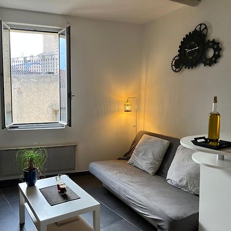 Cosy Studio Hyper Centre Avec Kitchenette & Climatisation Carpentras Exterior photo